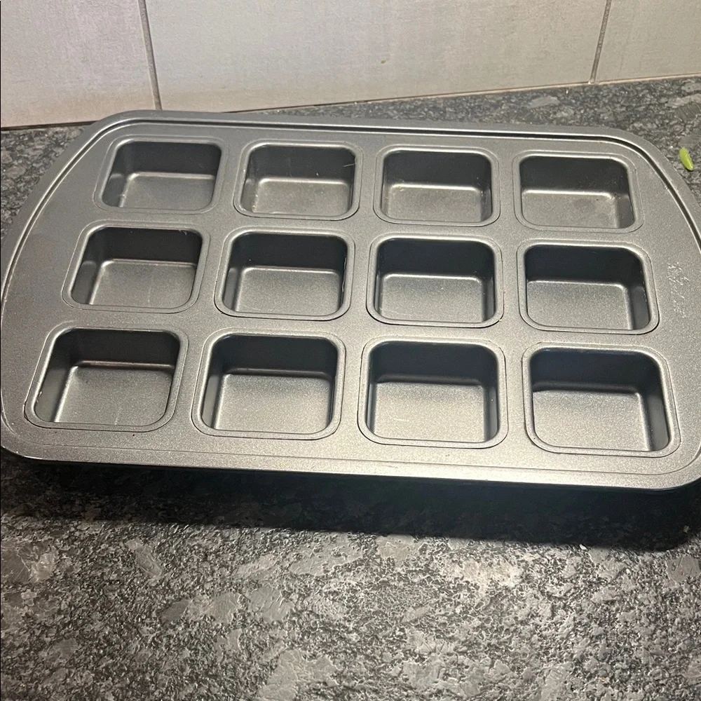 Pampered Chec Non-Stick 12-Cavity Brownie Baking Pan
